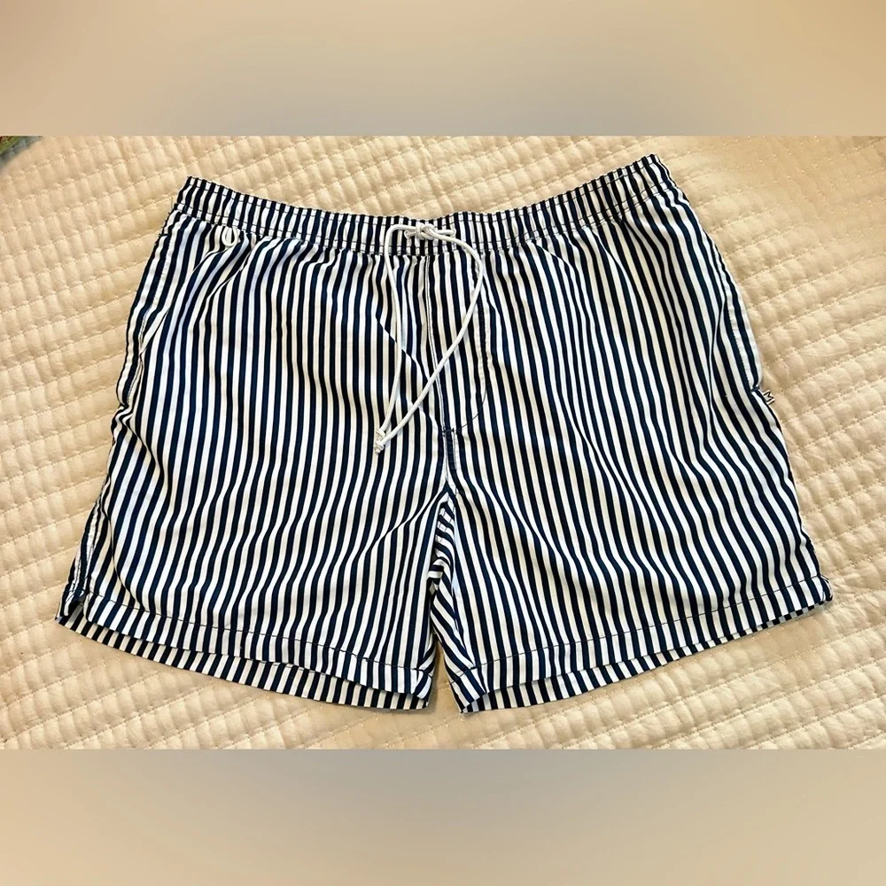 Swim by Cotton On men’s blue and white striped swim trunks Size XLarge